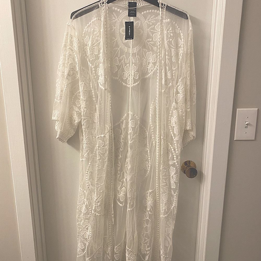 Express White Lace Kimono